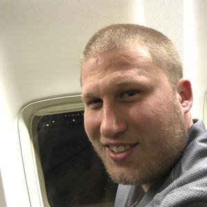 Meet your Posher, Dustin